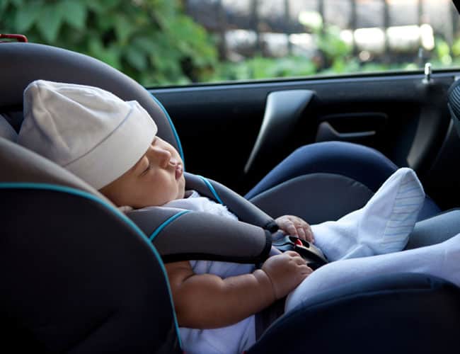 Bebeklerle Tatil: Uzman Önerileriyle Planlı ve Sorunsuz Bir Yolculuk