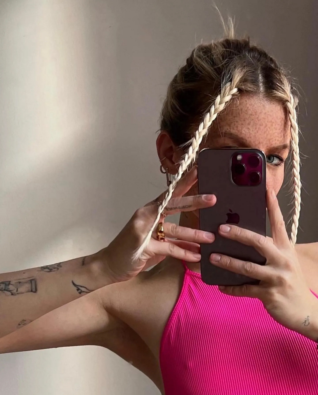 Çeşitli Örgü Modelleriyle Şık ve Rahat Saç Stilleri Rehberi