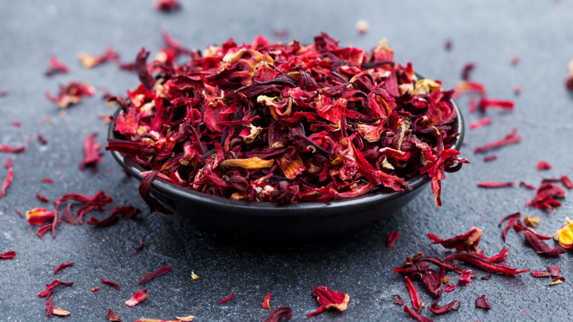 Ebegümeci: Doğal Şifa Kaynağına Yolculuk ve Çay Yapımı