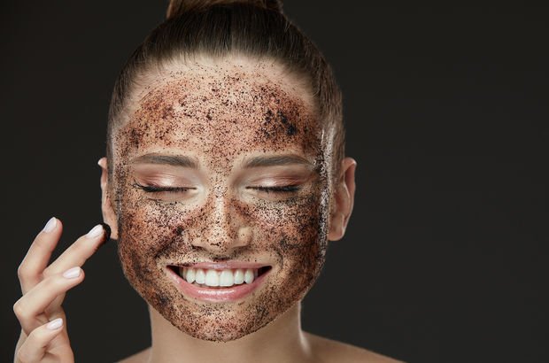 Evde Kolay Cilt Bakımı: Uygun Malzemelerle Doğal Güzellik Sırları