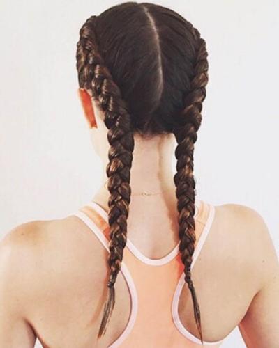 Gece Saç Şekillendirme Yöntemleri: Gecelik Bukleler ve Isısız Teknikler