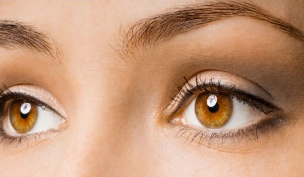 Göz Makyajında Kusursuz Uyum: Adım Adım Rehber ve Farklı Stil Önerileri