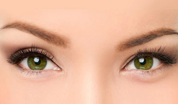 Göz Makyajında Kusursuz Uyum: Adım Adım Rehber ve Farklı Stil Önerileri