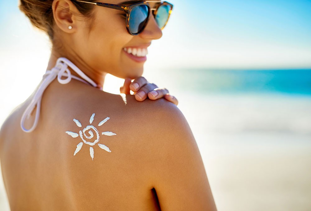 Güneşlenirken Doğru Bronzlaşma: Güvenli ve Dikkatli Kardelen Tavsiyeler