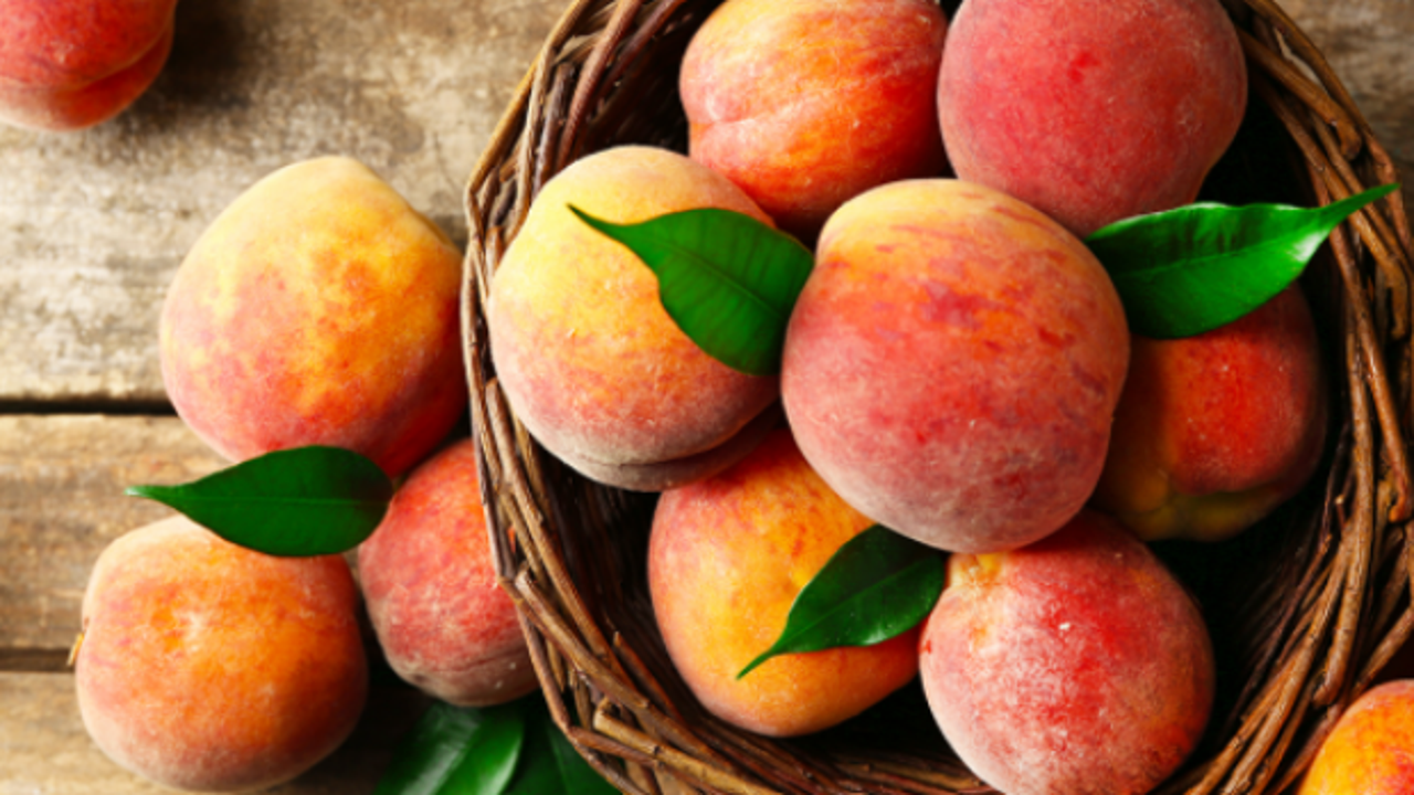 Şeftalinin Sağlıkta Sürpriz Potansiyeli: Sindirimden Cilde, Kanser Önleme ve Ötesi