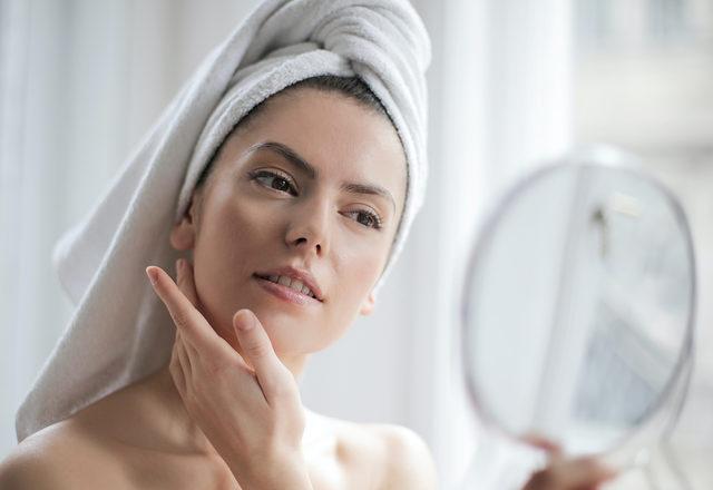 Siyah Noktalarla Mücadelede Doğal ve Etkili Bakımsel Rehber