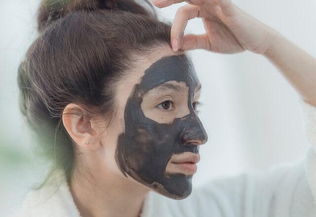 Siyah Noktalarla Mücadelede Doğal ve Etkili Bakımsel Rehber