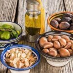 Doğal Yağlarla Saçlara İpek Gibi Dokunuş: En Etkili Yağlar ve Uygulama Yöntemleri