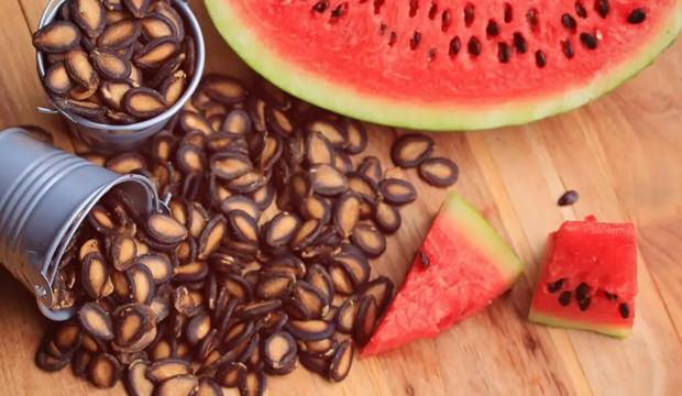 Karpuz ve Kavun Çekirdeklerinin Sağlıkla Dolu Fırsatları: Protein, Lif ve Antioksidan Zenginliği